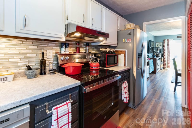 405 Southway Garden Rd, Arden, NC 28704