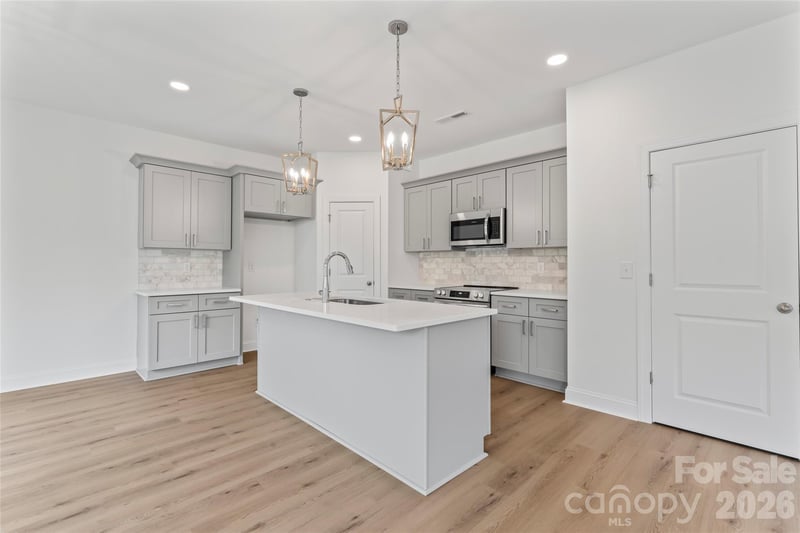 1595 Solitude Ct, Kannapolis, NC 28081