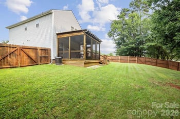 1508 Hollow Maple Dr, Charlotte, NC 28216