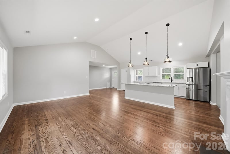 908 13th St NW, Conover, NC 28613
