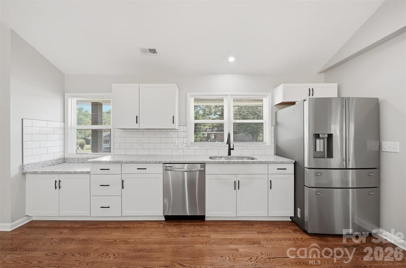 908 13th St NW, Conover, NC 28613