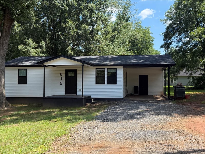 615 Saunders Ave, Newton, NC 28658