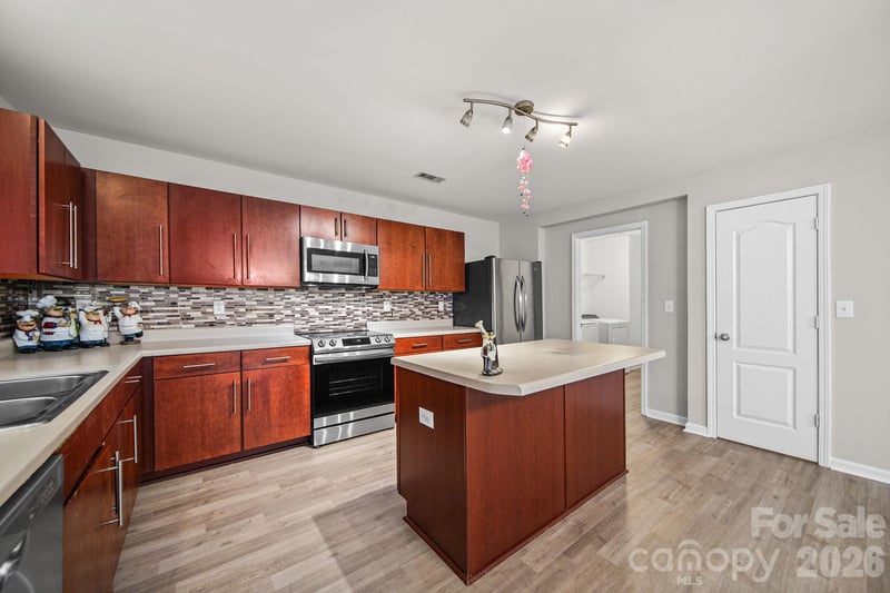 9220 Seamill Rd, Charlotte, NC 28278