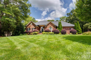 1152 Windsor Dr, Kannapolis, NC 28081