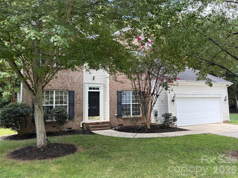 9309 Shrewsbury Dr, Waxhaw, NC 28173
