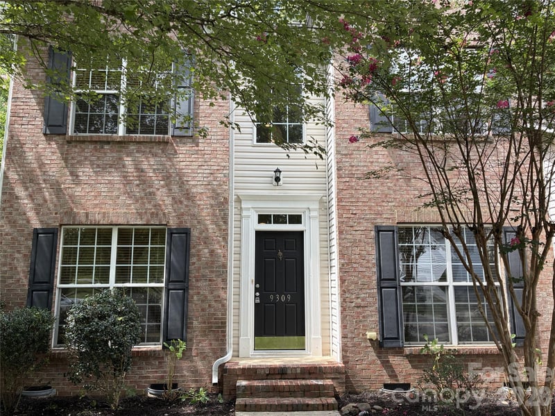 9309 Shrewsbury Dr, Waxhaw, NC 28173