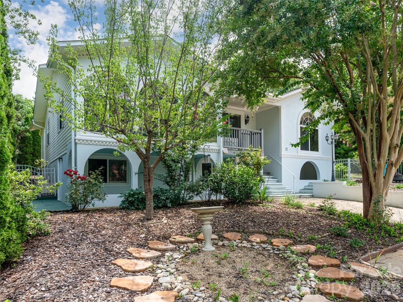 12 Peeler Dr, Asheville, NC 28803
