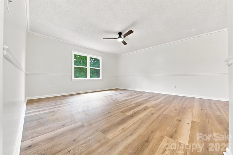 1257 Canseco Ln, Hickory, NC 28602