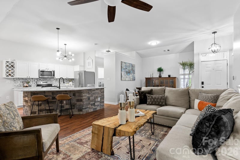 4002 Canbury Ct, Charlotte, NC 28269