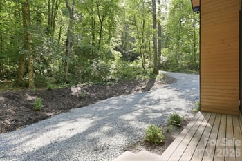2272 Evans Rd, Hendersonville, NC 28739