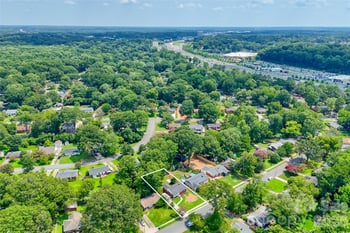 1062 Dresden Dr W, Charlotte, NC 28205