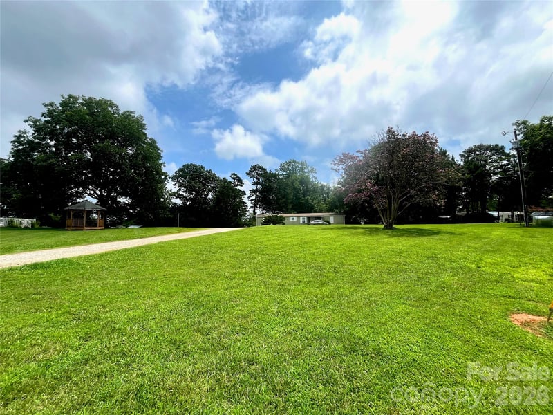 109 Ray Dawn Ln, Mooresville, NC 28117