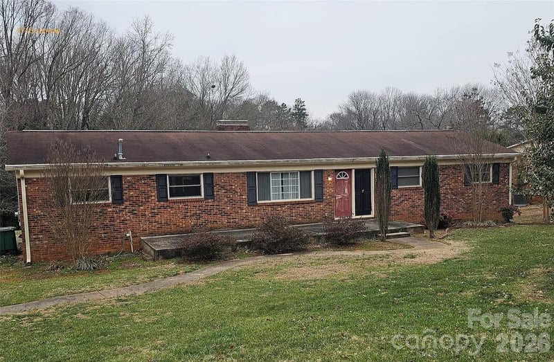 9716 Sunway Dr, Charlotte, NC 28227