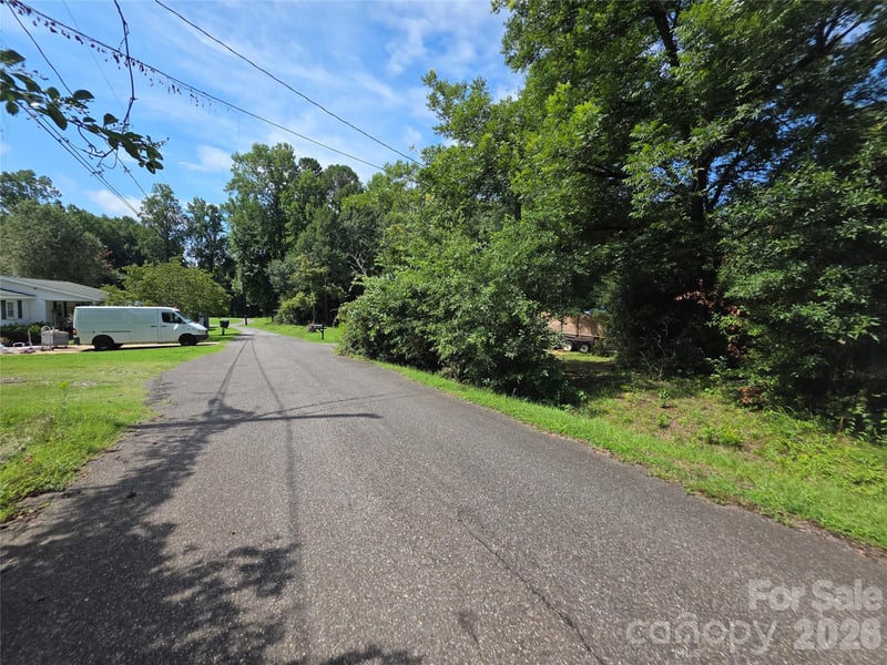 Brooks Rd, Gastonia, NC 28052