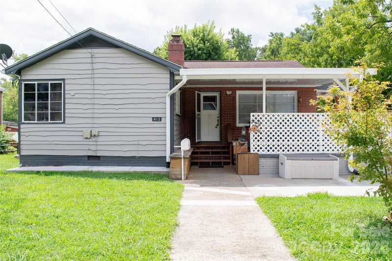 412 1st Ave, Hendersonville, NC 28739