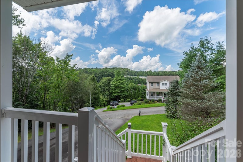 207 Christina Ct, Asheville, NC 28806