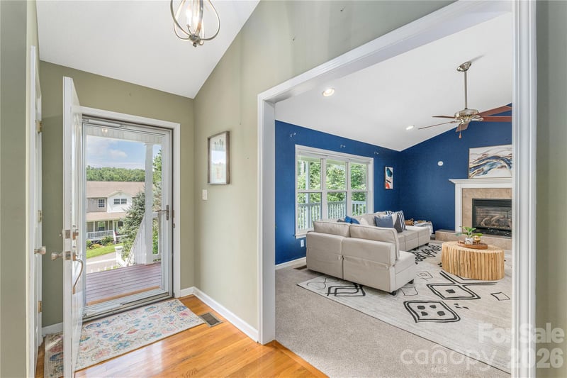 207 Christina Ct, Asheville, NC 28806