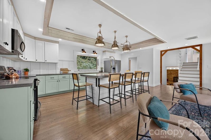 23 Clearbrook Rd, Asheville, NC 28805