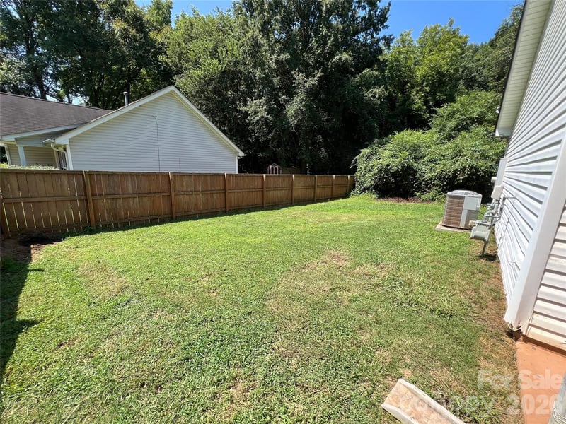 2630 Larry Dr, Charlotte, NC 28214