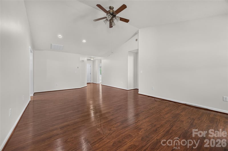 123 Lanceford Cir, Fletcher, NC 28732
