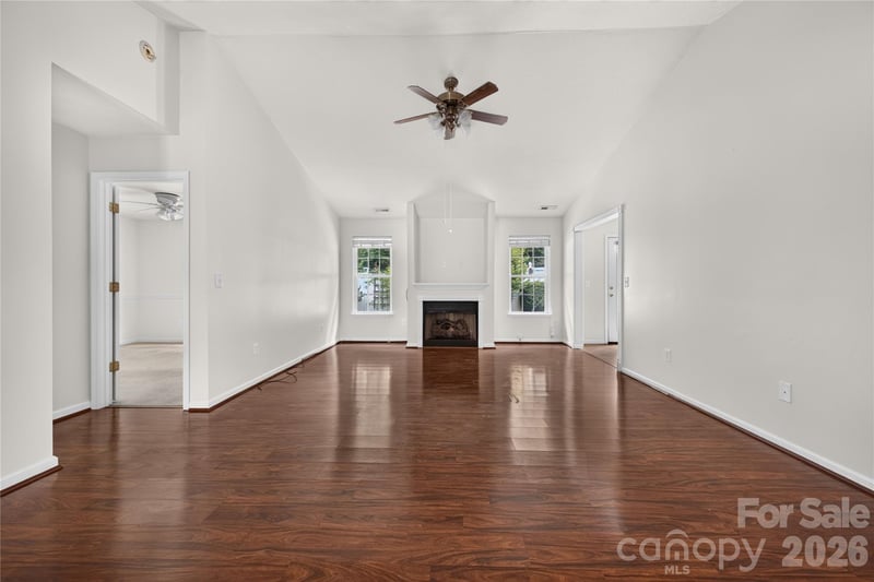 123 Lanceford Cir, Fletcher, NC 28732