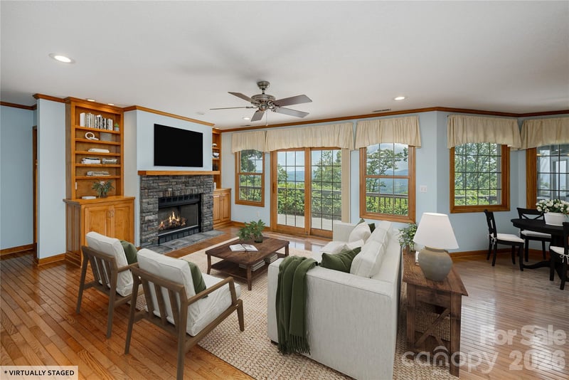 131 Forge Crest Dr, Mills River, NC 28759