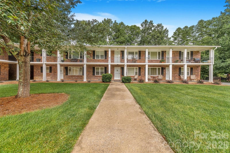 102 Boyd Dr #5C, Flat Rock, NC 28731