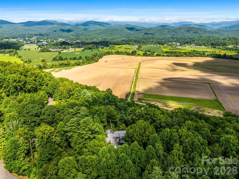 252 Middlemount Rd, Pisgah Forest, NC 28768
