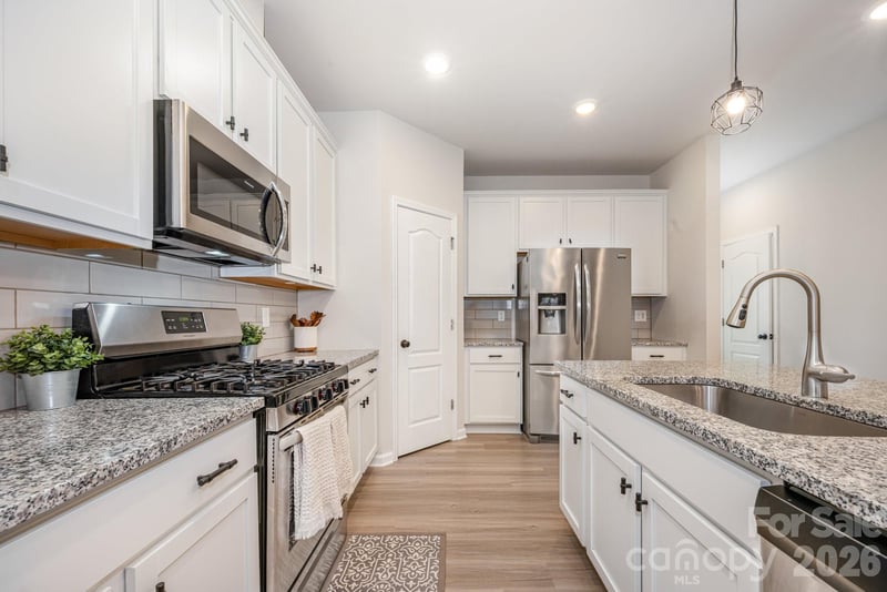 9453 Avery Lilac Ln, Indian Land, SC 29707