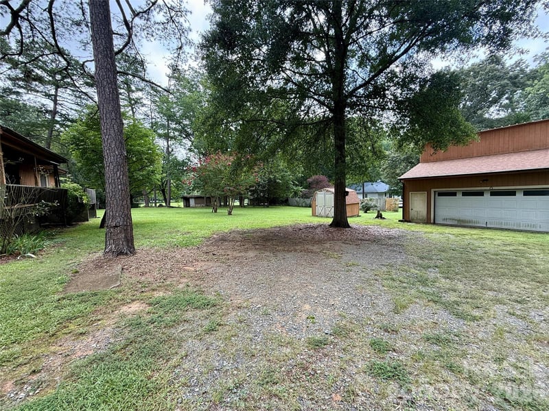 8000 Hedrick Cir, Huntersville, NC 28078