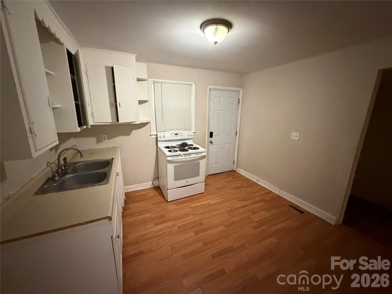 2558 Milton Ave, Gastonia, NC 28052