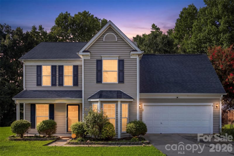109 Clairwood Dr, Mount Holly, NC 28120
