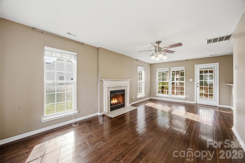 109 Clairwood Dr, Mount Holly, NC 28120
