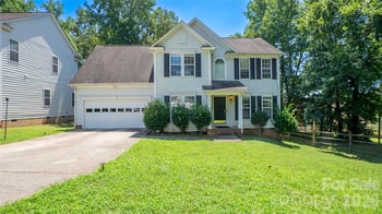 9902 Mattie Ct, Charlotte, NC 28213
