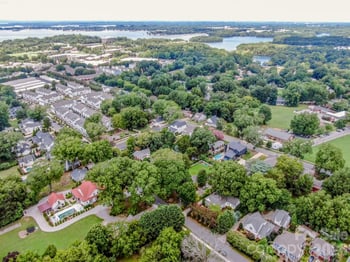 216 Catawba Ave, Davidson, NC 28036