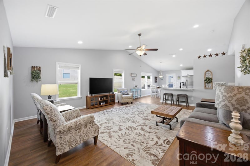 5716 Piney Pointe Dr, Concord, NC 28025