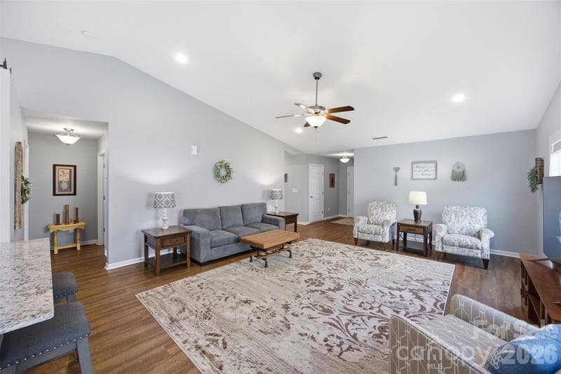 5716 Piney Pointe Dr, Concord, NC 28025