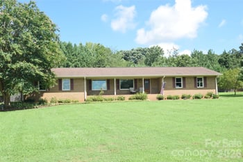 15513 Thompson Rd, Charlotte, NC 28227