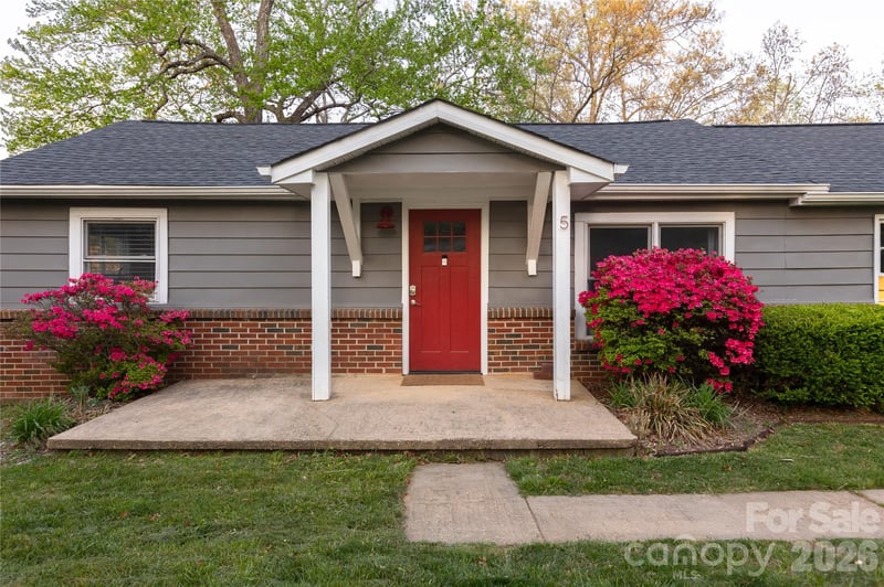 5 Shadowlawn Dr, Asheville, NC 28806