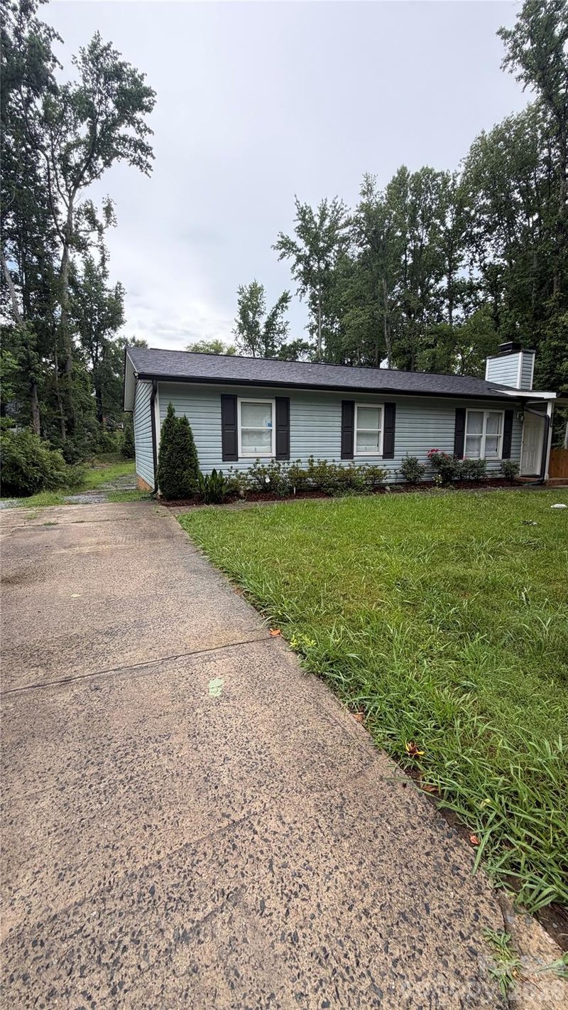 6625 Cool Water Ct, Charlotte, NC 28215