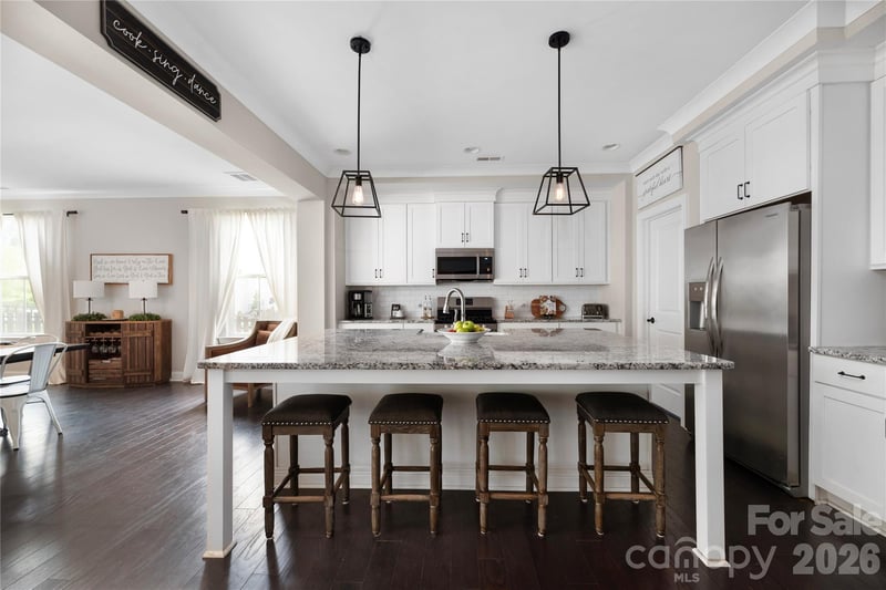 123 Country Lake Dr, Mooresville, NC 28115