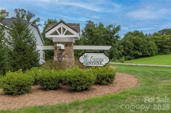 123 Country Lake Dr, Mooresville, NC 28115