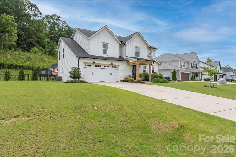 123 Country Lake Dr, Mooresville, NC 28115