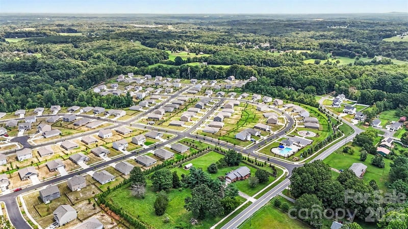 495 Perry Rd, Troutman, NC 28166