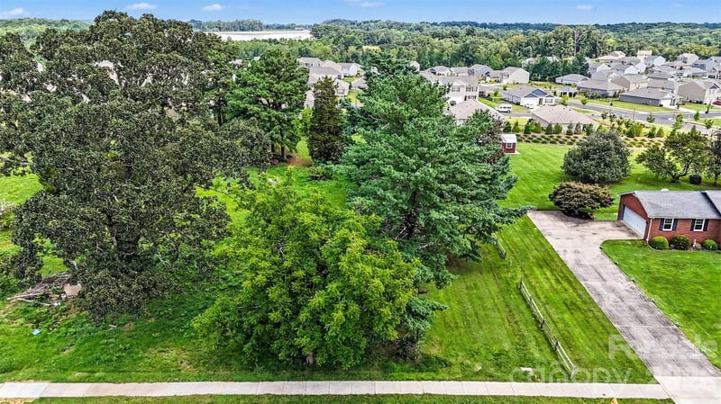 495 Perry Rd, Troutman, NC 28166