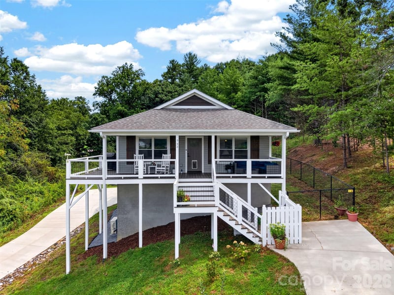 932 Morlin Acres Dr, Marshall, NC 28753