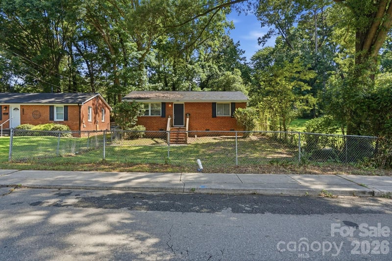 1805 Purser Dr, Charlotte, NC 28215