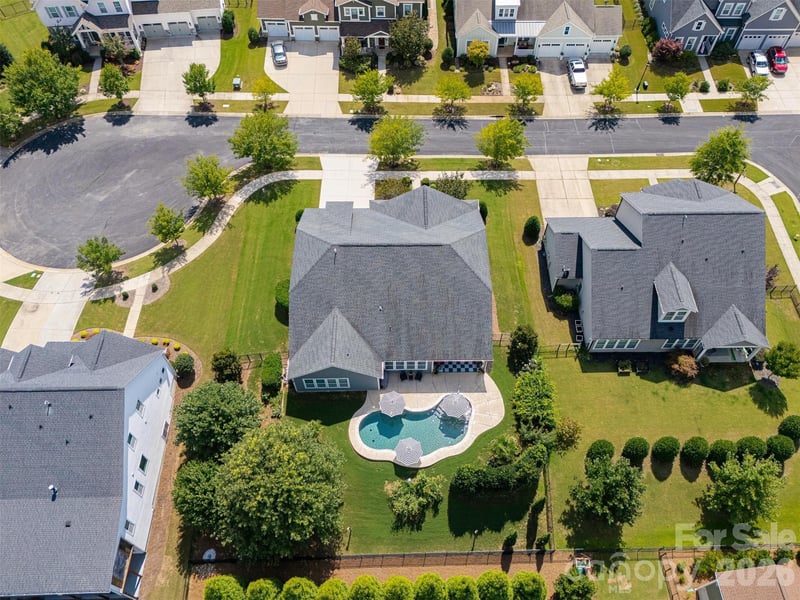 12909 Sandpiper Grove Ct, Charlotte, NC 28278