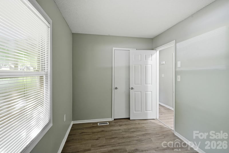 1501 Whisnant St, Charlotte, NC 28206