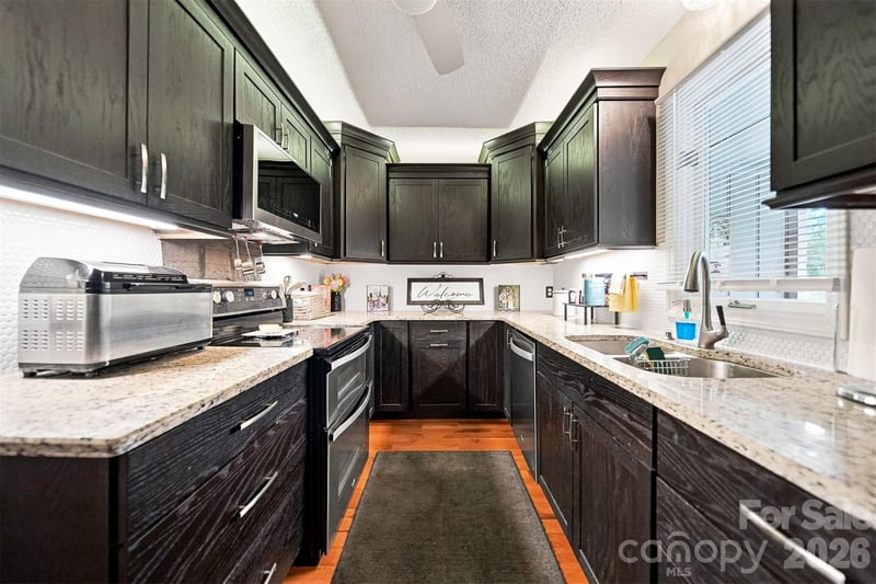 1007 21st Ave, Hickory, NC 28601